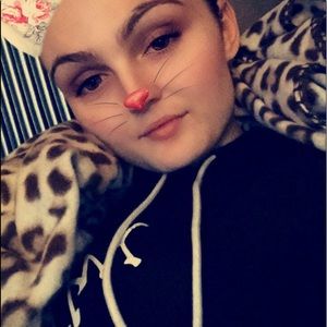 Meet your Posher, Kayla